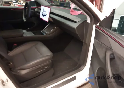 2026 Tesla Model Y Long Range Dual Motor All-Wheel Drive/Long Range Launch Series from USA, damaged, VIN 7SAYGDEE9TA388250